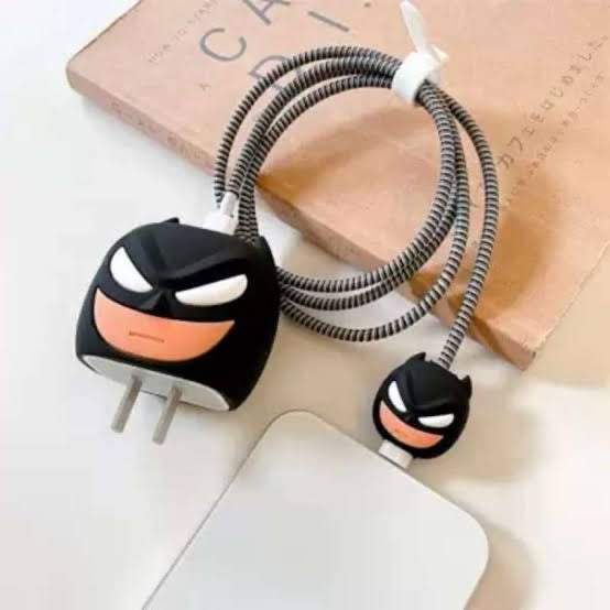 Angry Hero Mask 3D Case Set - Apple 18W/20W Compatible